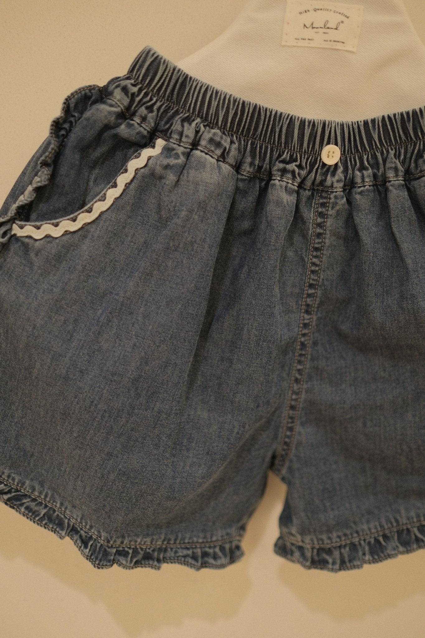 Jean shorts - PantsMoonland & Co