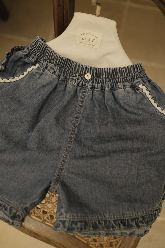 Jean shorts - PantsMoonland & Co