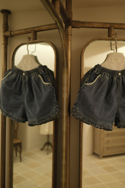 Jean shorts - PantsMoonland & Co